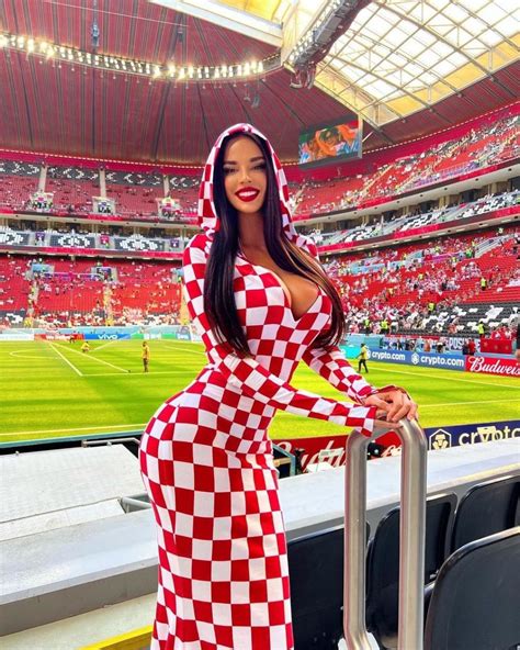 ivana knoll tetas|World Cup’s hottest fan Ivana Knoll’s skimpy outfits spark。